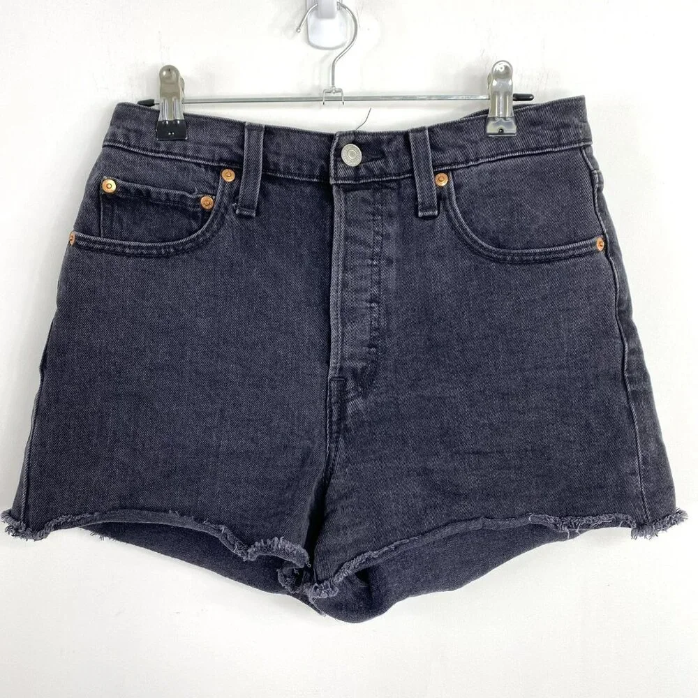 Levi's Jean Shorts Womens Size 28 Ribcage High Rise Button Fly Denim Black 90s - Picture 2 of 5